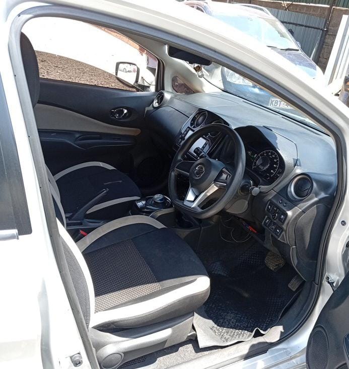 Nissan Note image 2